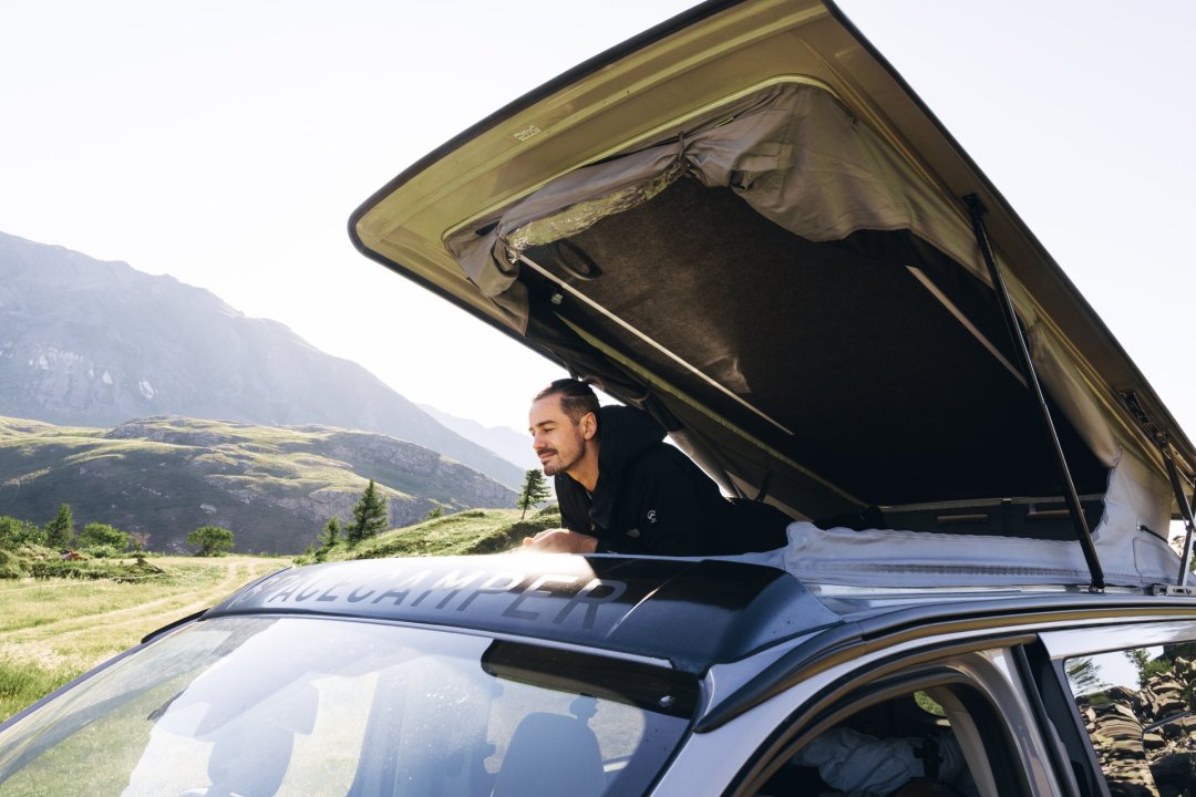 Camper mit Aufstelldach